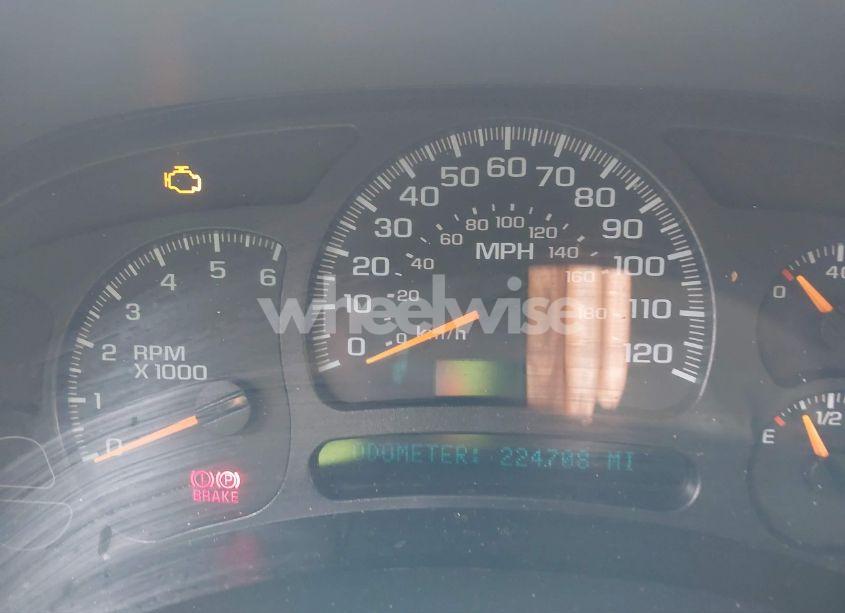 Photo 7 of 2004 Chevrolet Tahoe LT (VIN 1GNEC13Z04R141253)