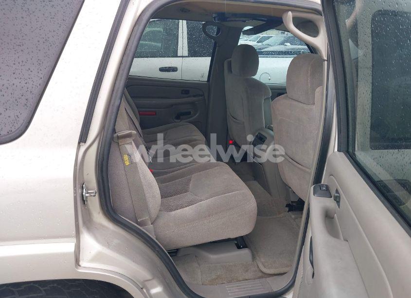 Photo 8 of 2004 Chevrolet Tahoe LS (VIN 1GNEC13Z04R203993)