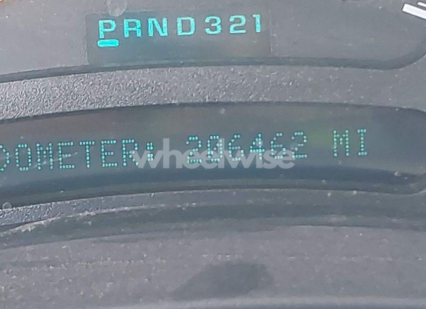 Photo 16 of 2004 Chevrolet Tahoe LT (VIN 1GNEC13Z04R248965)