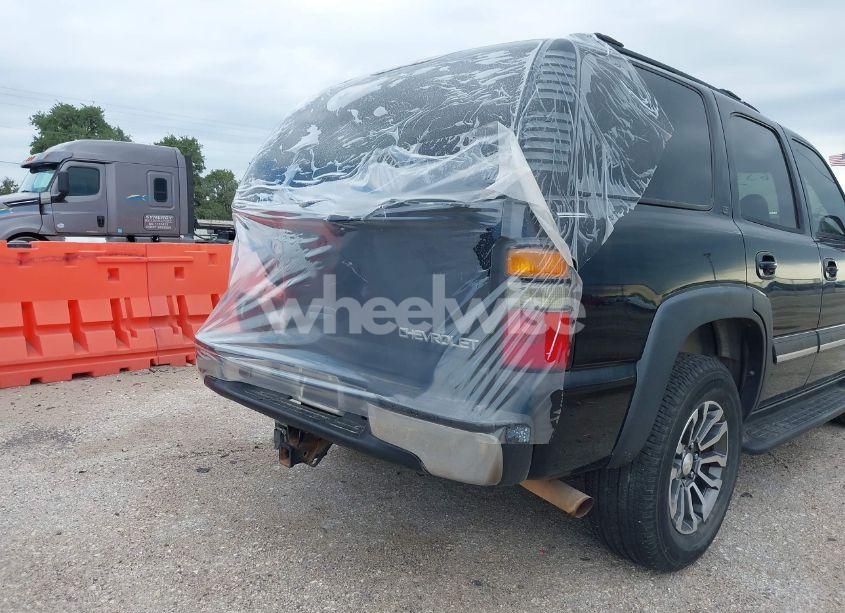 Photo 4 of 2004 Chevrolet Tahoe LT (VIN 1GNEC13Z04R248965)