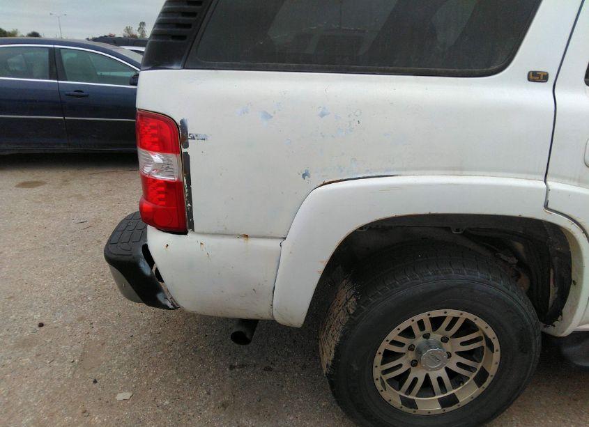 Photo 13 of 2002 Chevrolet Tahoe LT (VIN 1GNEC13Z12R138777)