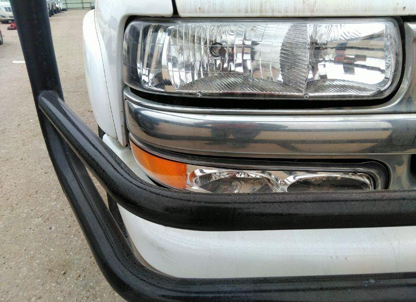 Photo 16 of 2002 Chevrolet Tahoe LT (VIN 1GNEC13Z12R138777)