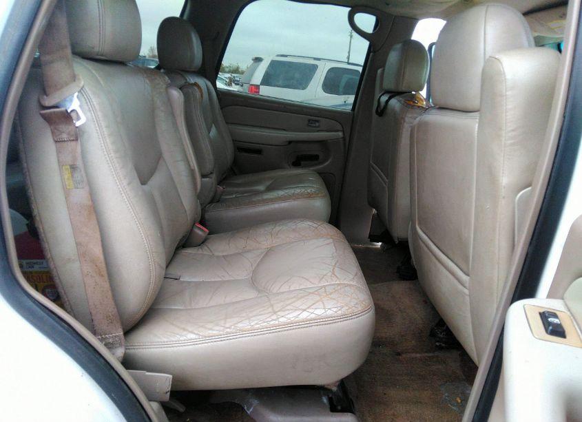 Photo 8 of 2002 Chevrolet Tahoe LT (VIN 1GNEC13Z12R138777)