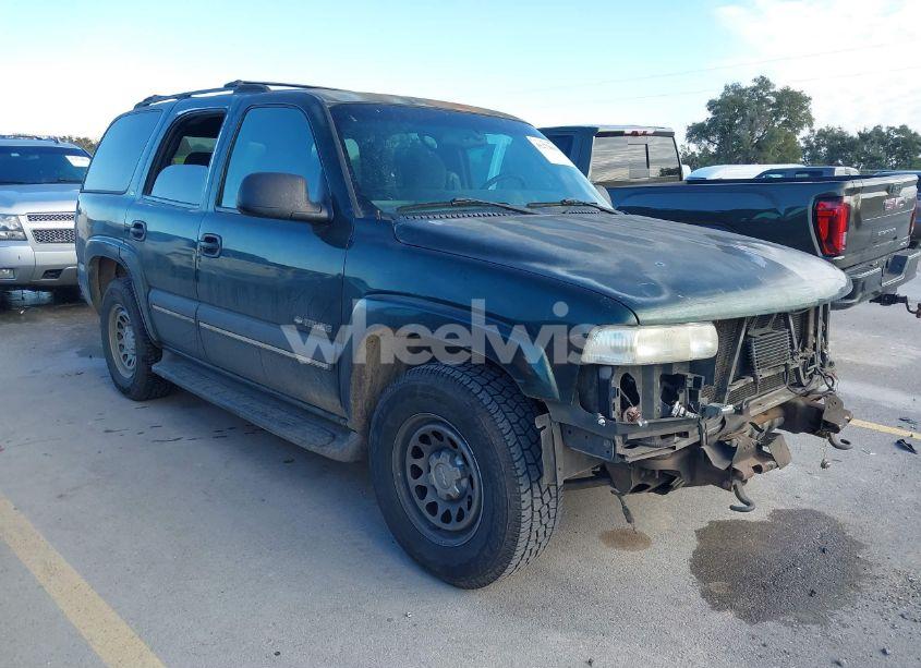 2002 Chevrolet Tahoe LS (VIN 1GNEC13Z12R179121) main photo