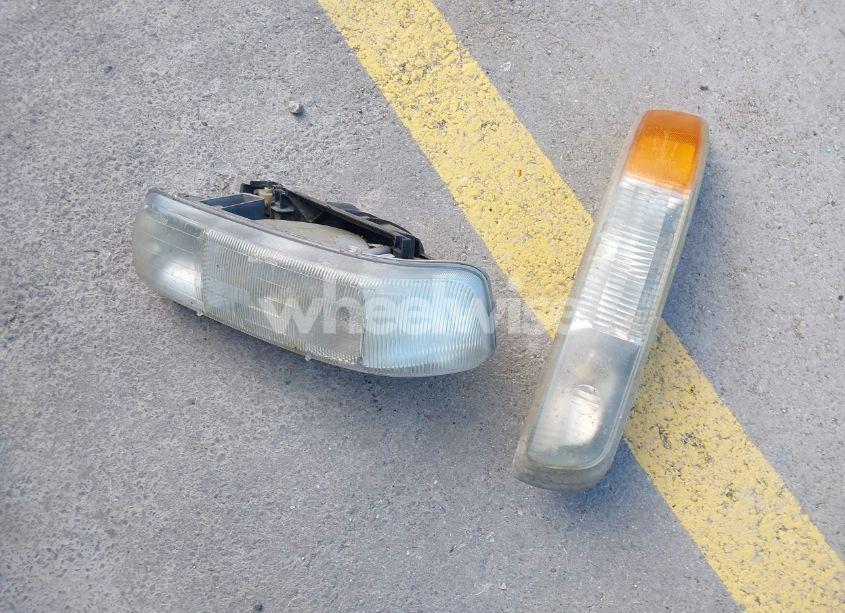 Photo 12 of 2002 Chevrolet Tahoe LS (VIN 1GNEC13Z12R179121)