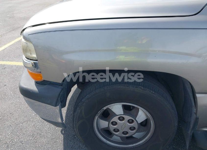 Photo 13 of 2002 Chevrolet Tahoe LS (VIN 1GNEC13Z12R217981)