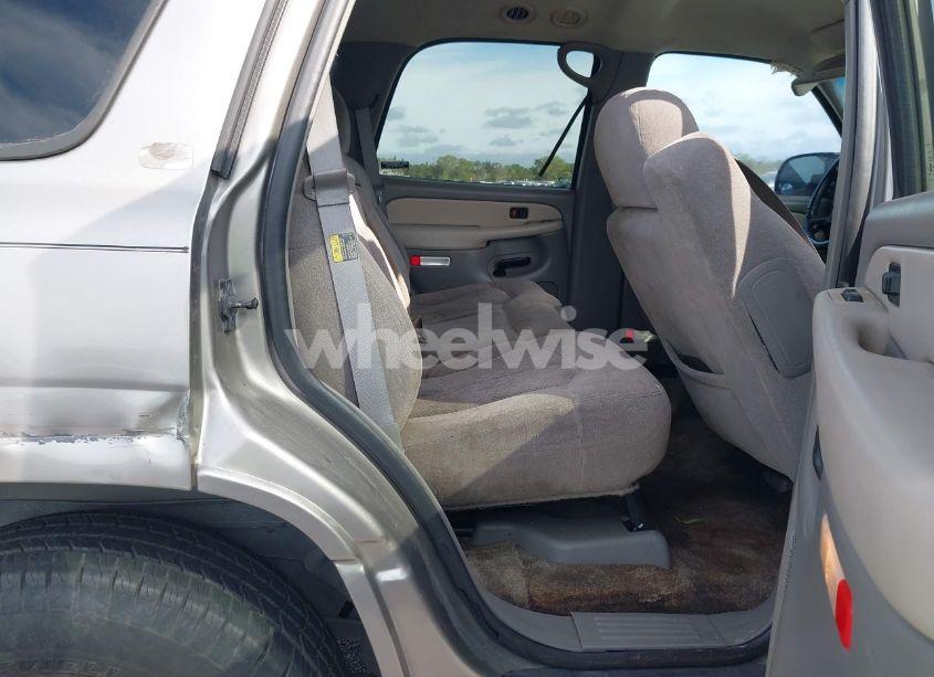 Photo 8 of 2002 Chevrolet Tahoe LS (VIN 1GNEC13Z12R217981)