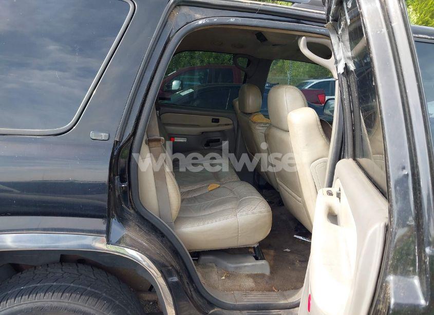 Photo 8 of 2002 Chevrolet Tahoe LT (VIN 1GNEC13Z12R262449)