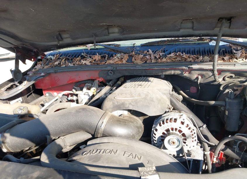 Photo 10 of 2003 Chevrolet Tahoe LS (VIN 1GNEC13Z13J239642)