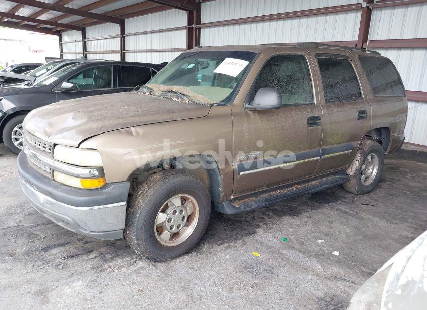 Photo 2 of 2003 Chevrolet Tahoe LS (VIN 1GNEC13Z13R142376)