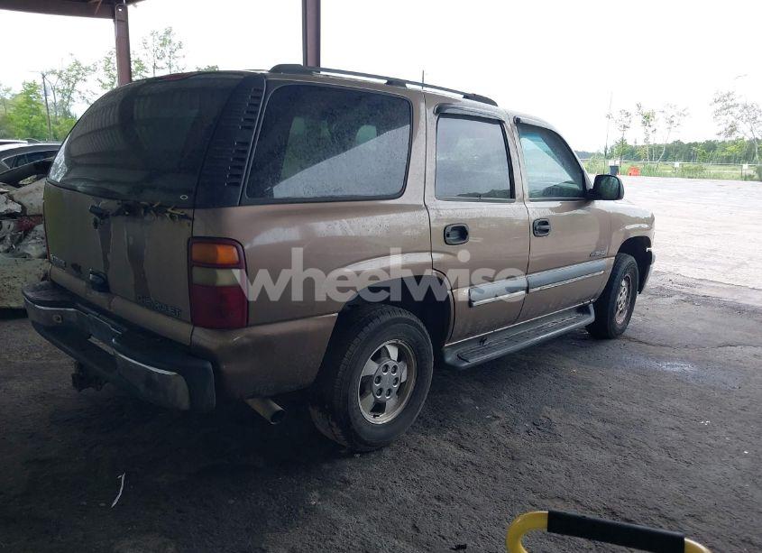 Photo 4 of 2003 Chevrolet Tahoe LS (VIN 1GNEC13Z13R142376)