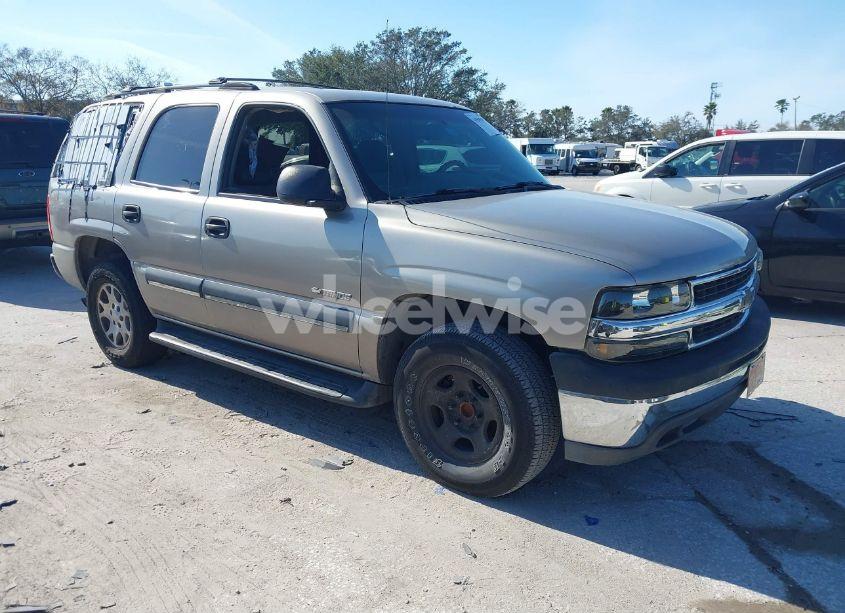 2003 Chevrolet Tahoe LS (VIN 1GNEC13Z13R228111) main photo