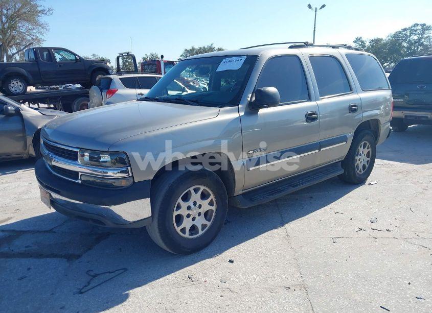 Photo 2 of 2003 Chevrolet Tahoe LS (VIN 1GNEC13Z13R228111)
