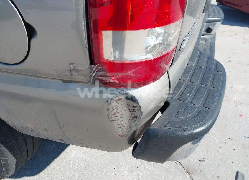 Photo 6 of 2003 Chevrolet Tahoe LS (VIN 1GNEC13Z13R228111)