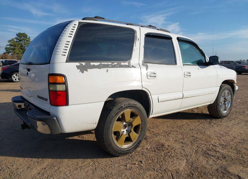 Photo 4 of 2004 Chevrolet Tahoe LT (VIN 1GNEC13Z14R118323)