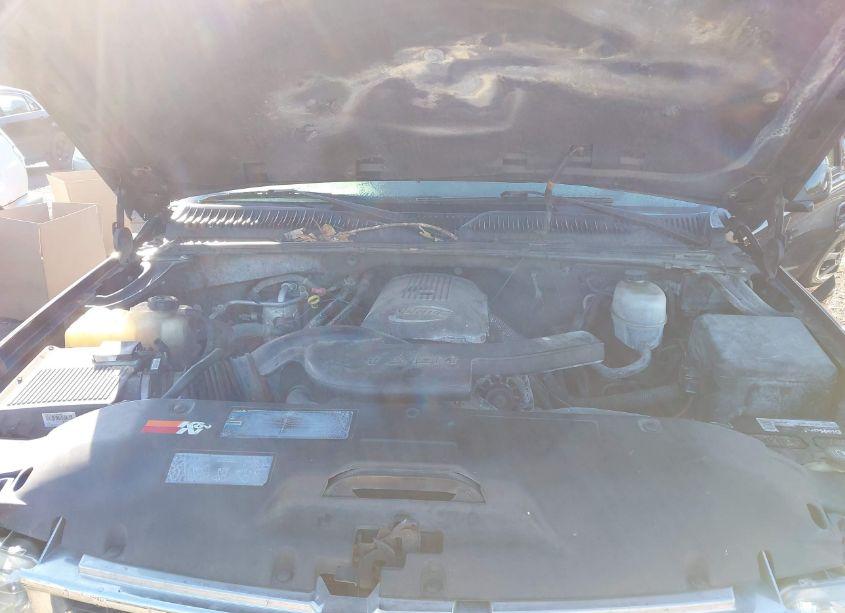 Photo 10 of 2004 Chevrolet Tahoe LT (VIN 1GNEC13Z14R150835)