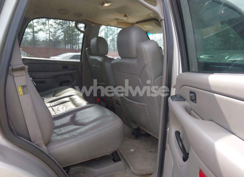 Photo 8 of 2004 Chevrolet Tahoe LT (VIN 1GNEC13Z14R152424)