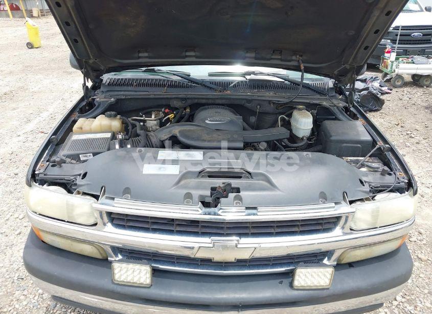 Photo 10 of 2004 Chevrolet Tahoe LT (VIN 1GNEC13Z14R203713)