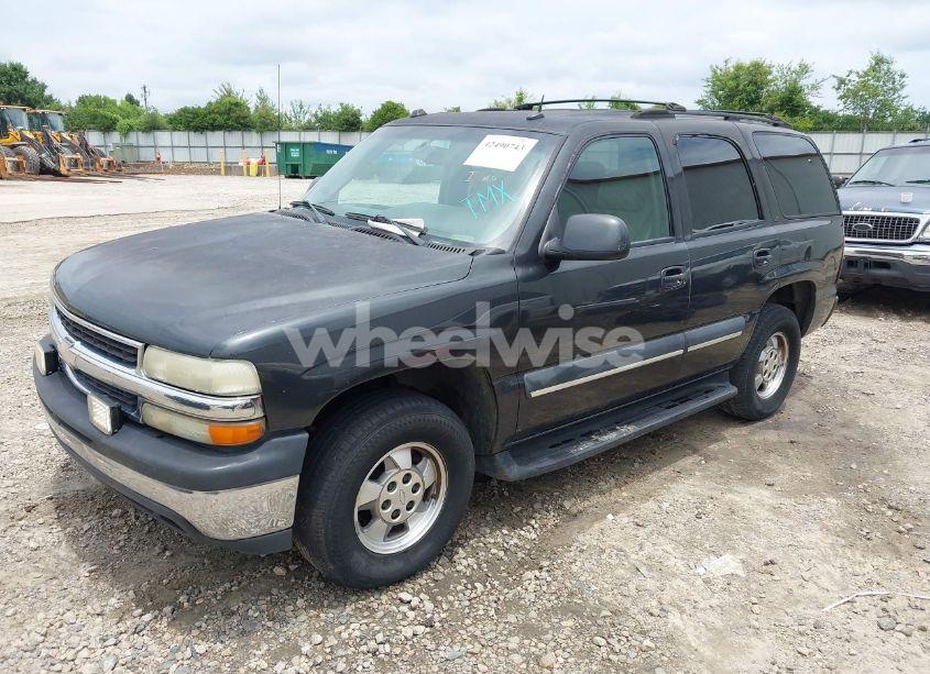 Photo 2 of 2004 Chevrolet Tahoe LT (VIN 1GNEC13Z14R203713)