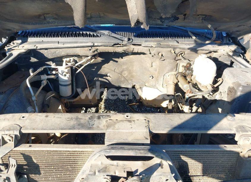 Photo 10 of 2004 Chevrolet Tahoe LT (VIN 1GNEC13Z14R245315)