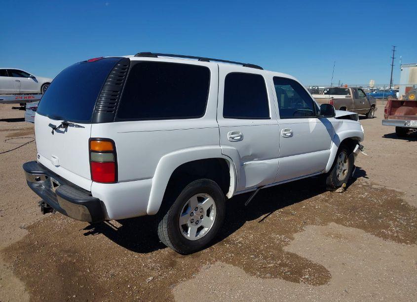 Photo 4 of 2004 Chevrolet Tahoe LS (VIN 1GNEC13Z14R270246)