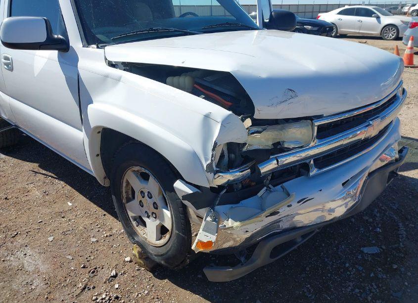 Photo 6 of 2004 Chevrolet Tahoe LS (VIN 1GNEC13Z14R270246)