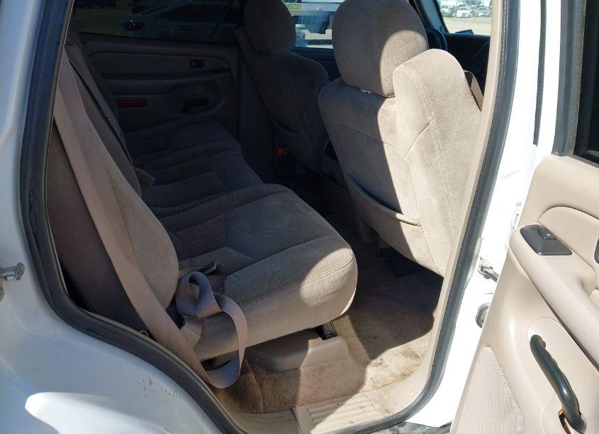 Photo 8 of 2004 Chevrolet Tahoe LS (VIN 1GNEC13Z14R270246)