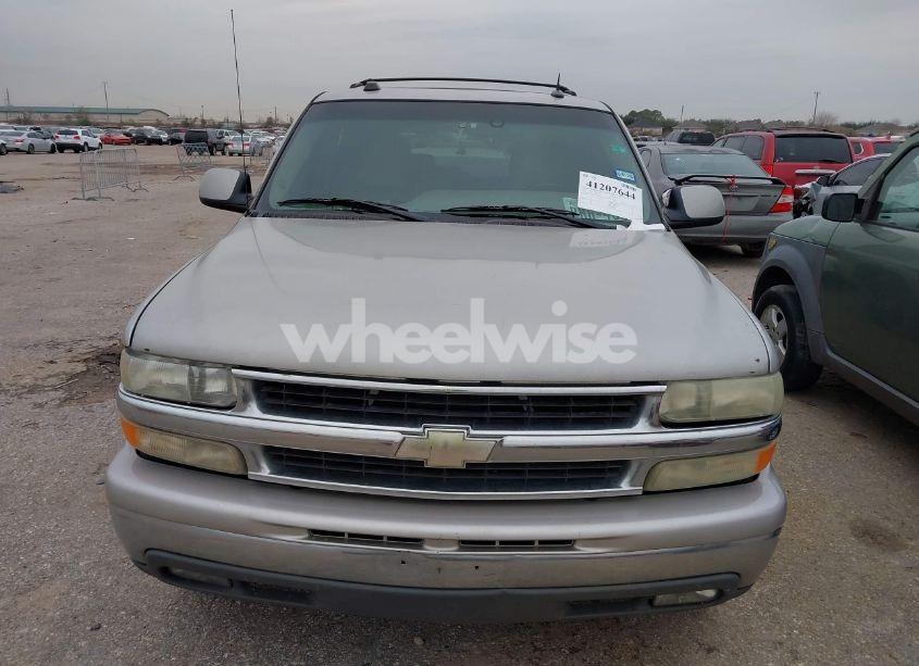 Photo 6 of 2004 Chevrolet Tahoe LT (VIN 1GNEC13Z14R277102)