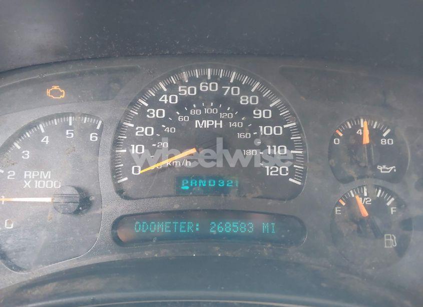 Photo 7 of 2004 Chevrolet Tahoe LT (VIN 1GNEC13Z14R277102)