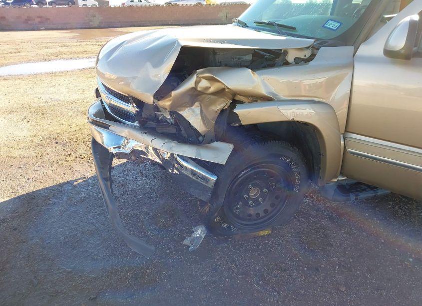 Photo 6 of 2005 Chevrolet Tahoe LT (VIN 1GNEC13Z15J241622)