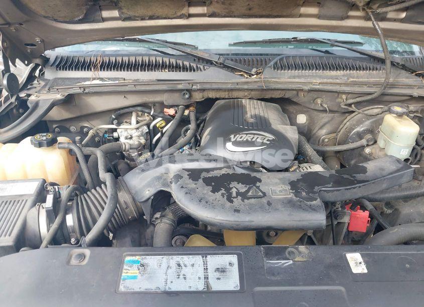 Photo 10 of 2002 Chevrolet Tahoe LT (VIN 1GNEC13Z22R197594)