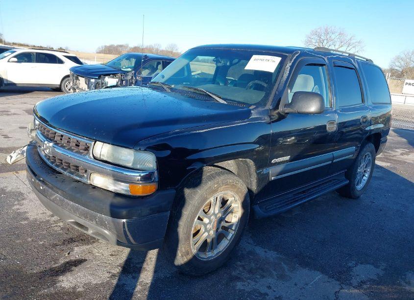 Photo 2 of 2003 Chevrolet Tahoe LS (VIN 1GNEC13Z23J190161)