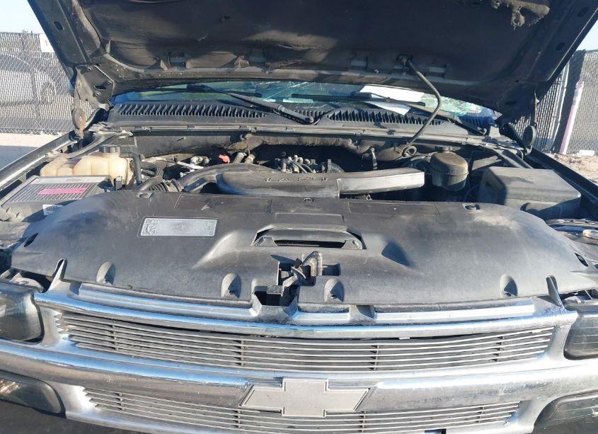 Photo 10 of 2003 Chevrolet Tahoe LT (VIN 1GNEC13Z23R115607)