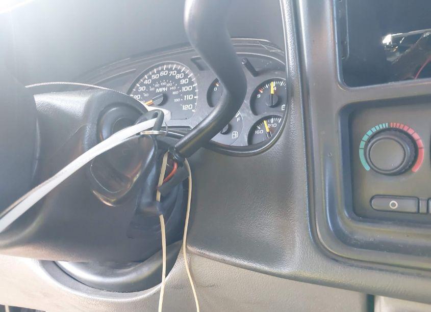 Photo 11 of 2003 Chevrolet Tahoe LT (VIN 1GNEC13Z23R115607)