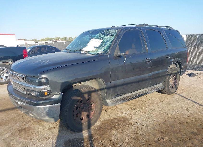 Photo 2 of 2003 Chevrolet Tahoe LT (VIN 1GNEC13Z23R115607)