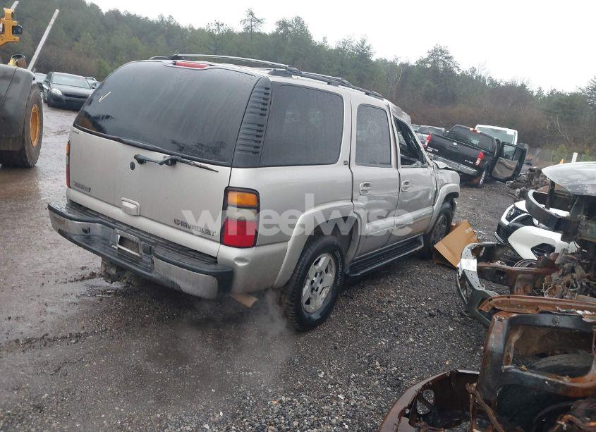 Photo 4 of 2004 Chevrolet Tahoe LT (VIN 1GNEC13Z24R160211)