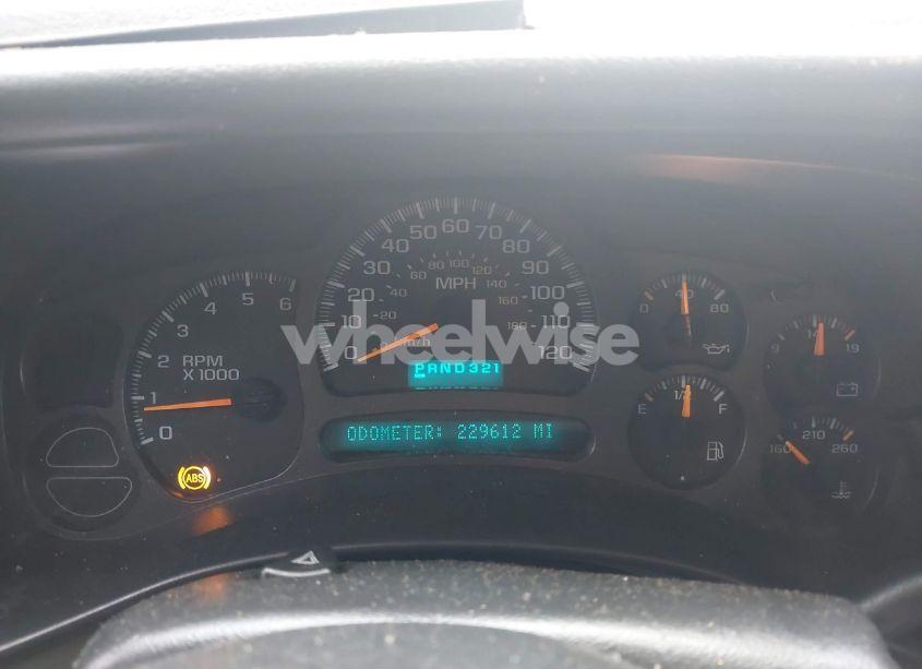Photo 7 of 2004 Chevrolet Tahoe LT (VIN 1GNEC13Z24R160211)