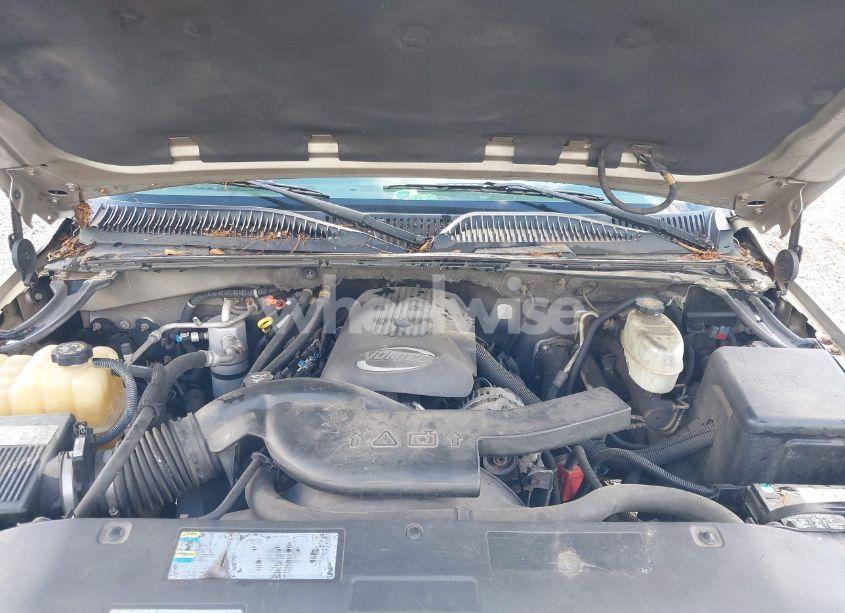 Photo 10 of 2004 Chevrolet Tahoe LS (VIN 1GNEC13Z24R168616)