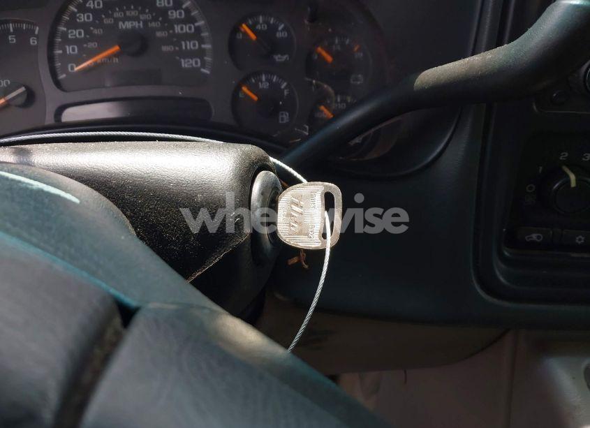 Photo 11 of 2004 Chevrolet Tahoe LS (VIN 1GNEC13Z24R168616)