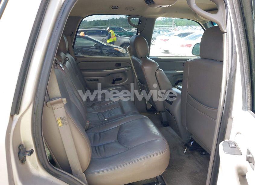 Photo 8 of 2004 Chevrolet Tahoe LS (VIN 1GNEC13Z24R168616)