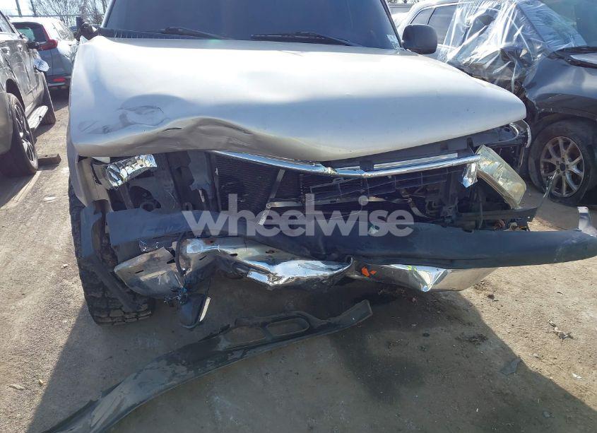 Photo 12 of 2004 Chevrolet Tahoe LS (VIN 1GNEC13Z24R307482)