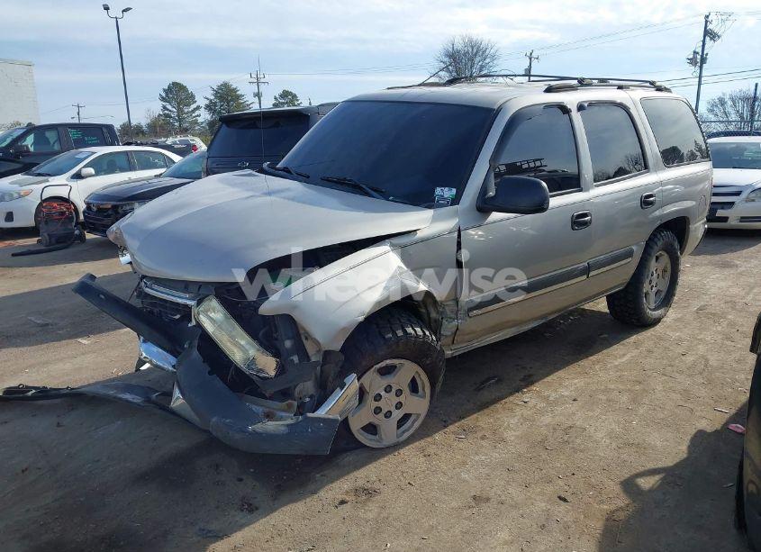 Photo 2 of 2004 Chevrolet Tahoe LS (VIN 1GNEC13Z24R307482)