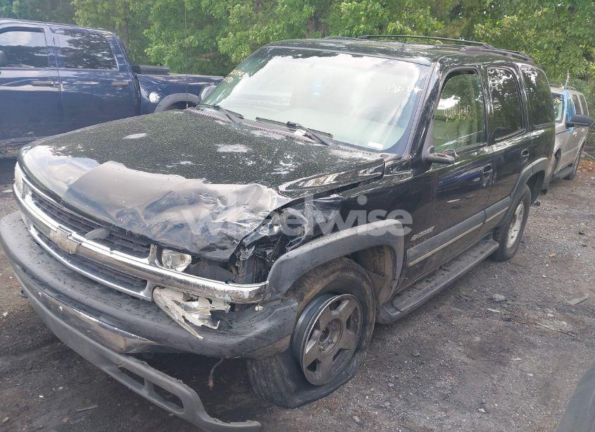 Photo 2 of 2002 Chevrolet Tahoe LT (VIN 1GNEC13Z32J231413)