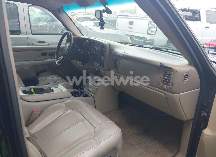 Photo 5 of 2002 Chevrolet Tahoe LT (VIN 1GNEC13Z32J231413)