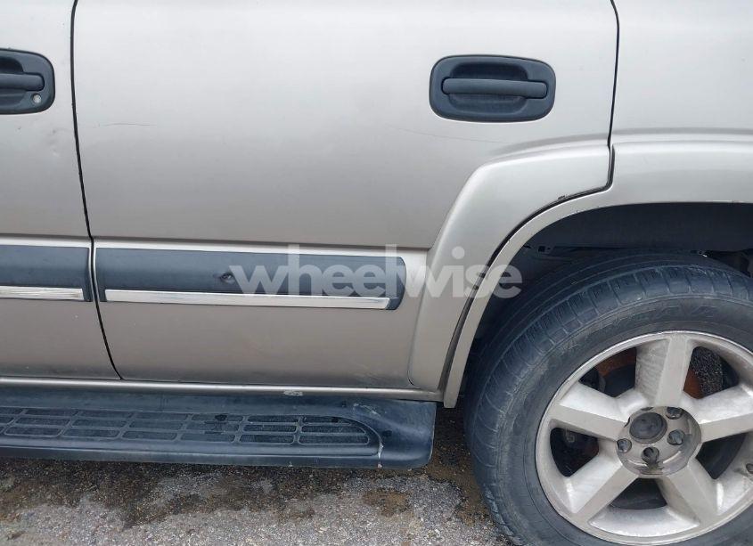 Photo 13 of 2002 Chevrolet Tahoe LS (VIN 1GNEC13Z32R304720)