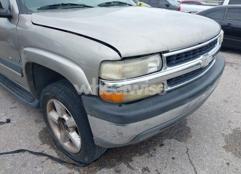 Photo 6 of 2002 Chevrolet Tahoe LS (VIN 1GNEC13Z32R304720)