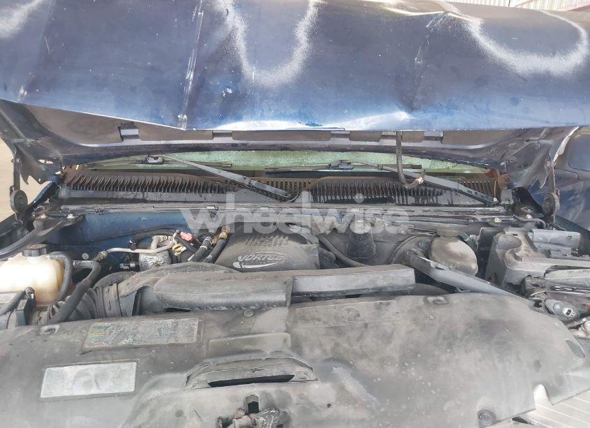 Photo 10 of 2003 Chevrolet Tahoe LT (VIN 1GNEC13Z33J171859)