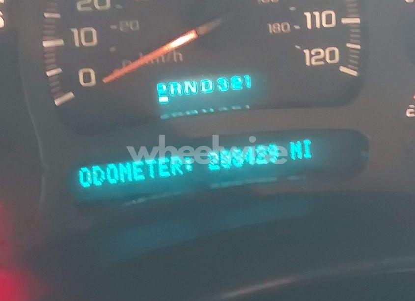 Photo 15 of 2003 Chevrolet Tahoe LT (VIN 1GNEC13Z33J171859)