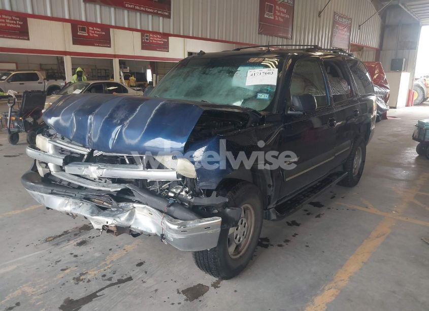 Photo 2 of 2003 Chevrolet Tahoe LT (VIN 1GNEC13Z33J171859)