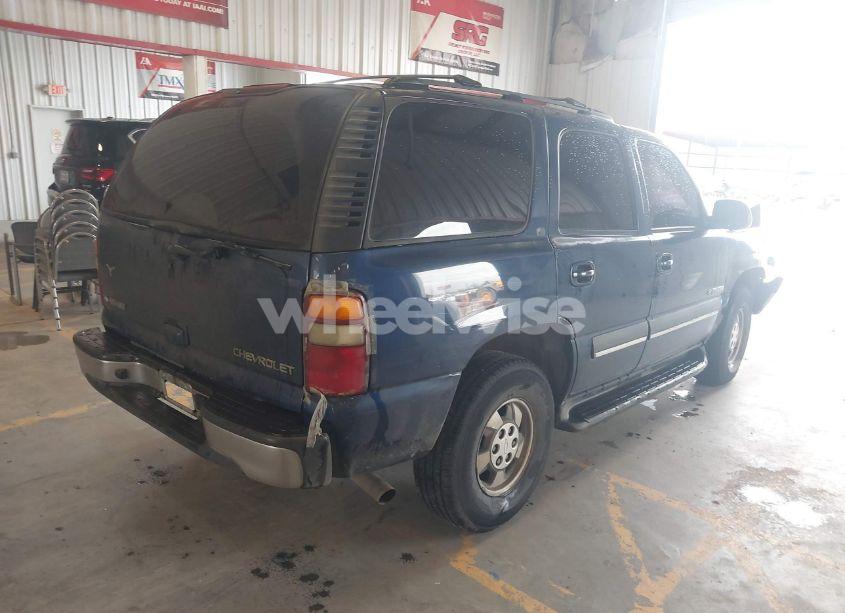 Photo 4 of 2003 Chevrolet Tahoe LT (VIN 1GNEC13Z33J171859)